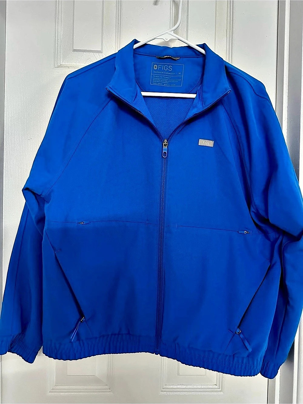FIGS Sydney scrub jacket blue size Medium